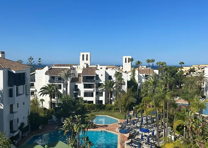 Jardines de las Golondrinas Marbella with Sea Views